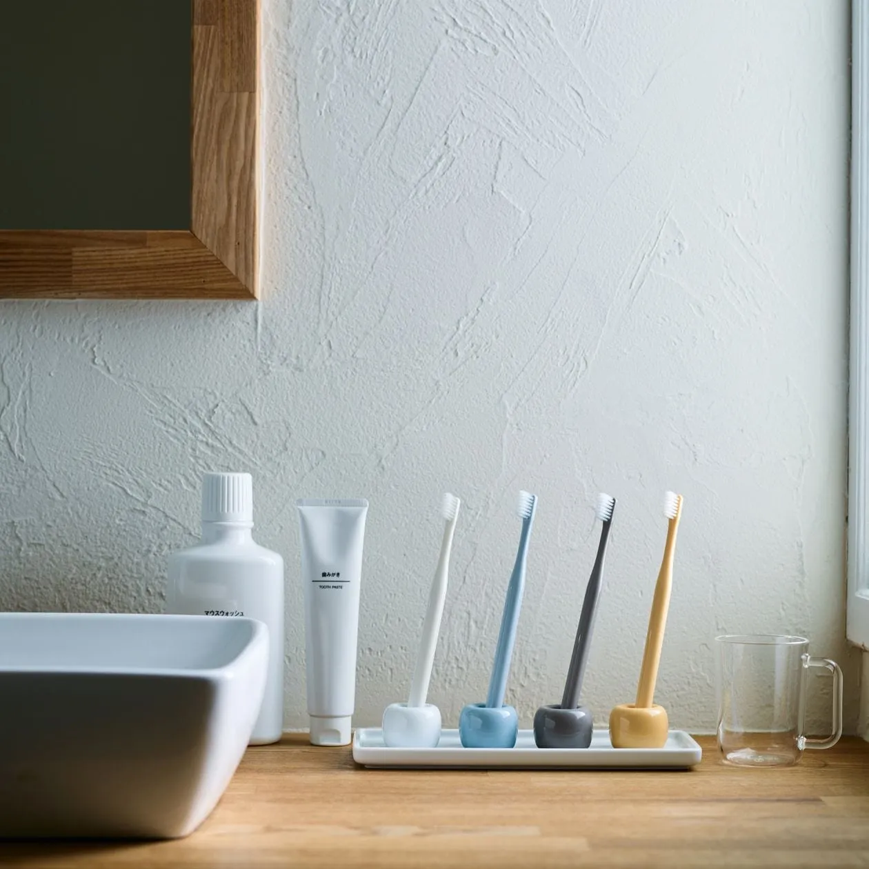 Porcelain Toothbrush Stand - White
