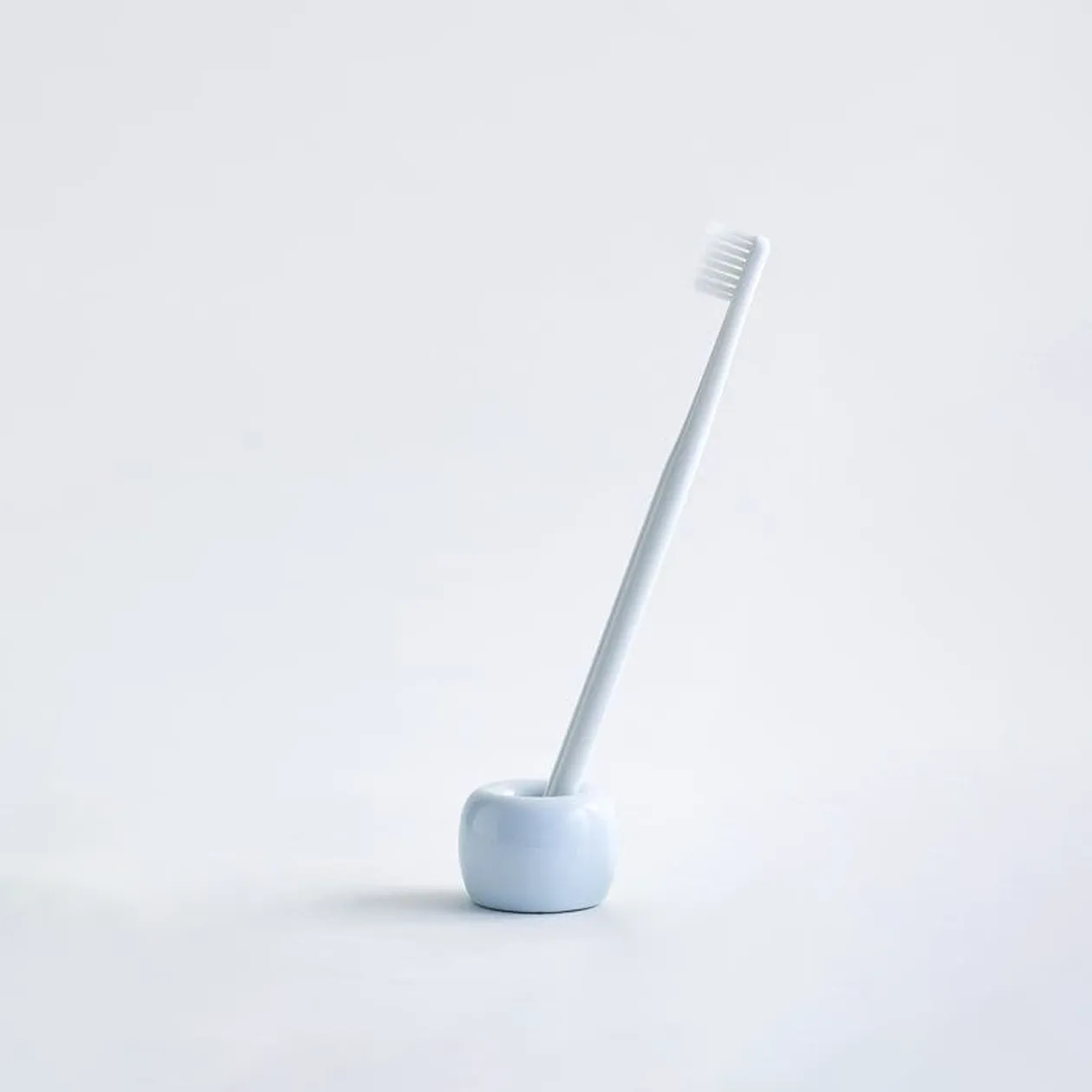 Porcelain Toothbrush Stand - White